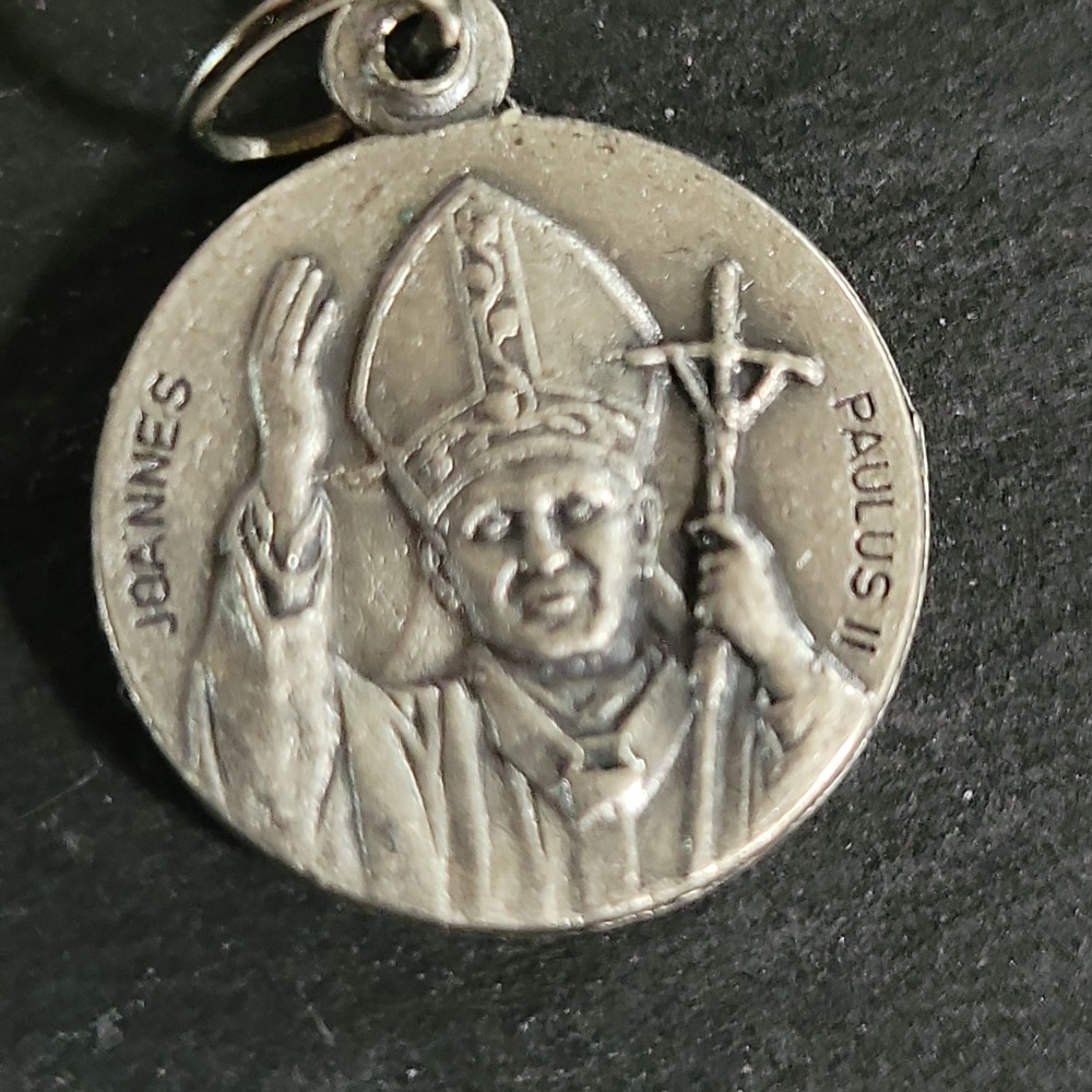 Pope John Paul II Jubilaeum AD 2000 Silver Tone Medal Pendant .75" Religious Y2K